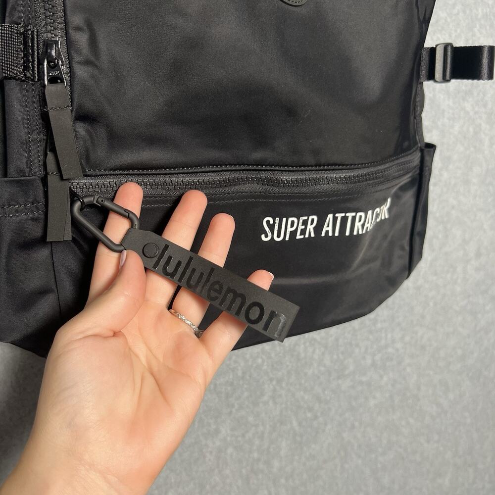 LULULEMON New Crew Backpack 22L Black New With Tags - Picture 2 of 5